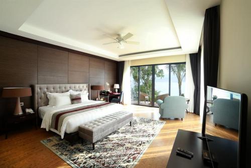 7 фото отеля Vinpearl Nha Trang Bay Resort & Villas 5* 