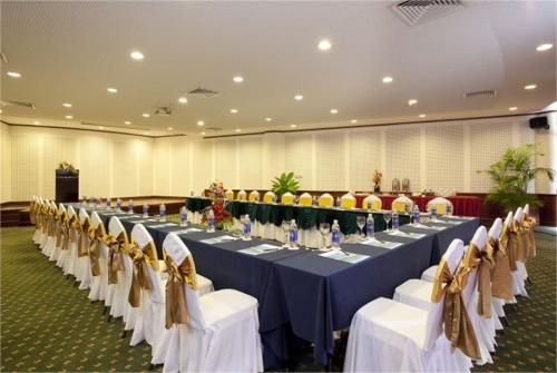 10 фото отеля Vinpearl Nha Trang Resort 5* 