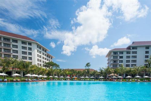 3 фото отеля Vinpearl Resort Phu Quoc 5* 