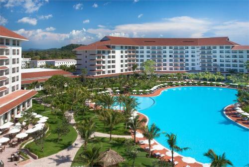 4 фото отеля Vinpearl Resort Phu Quoc 5* 